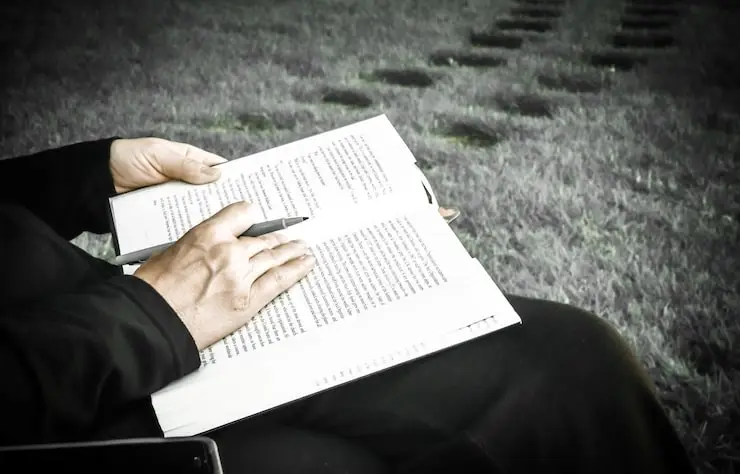 Breaking Free from Blind Beliefs A Look at Ron Patterson's Writings